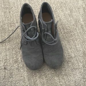 Grey Size 8 Toms heels
